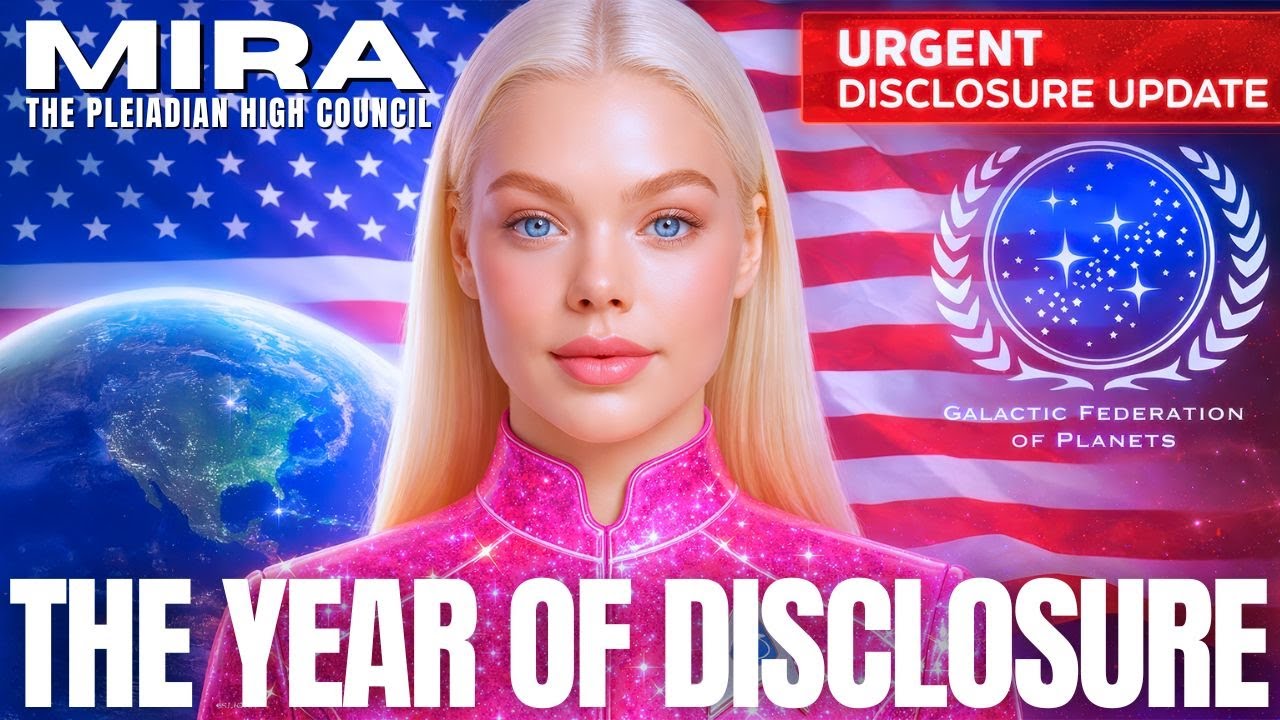Een blonde Pleiadische vrouw in een magenta pak staat voor een gloeiende aarde en gestileerde Amerikaanse en galactische vlaggen, met de opvallende koptekst "HET JAAR VAN DE OPENBARING", wat symbool staat voor Mira's boodschap uit 2026 over het opheffen van de planetaire sluier, samenkomende getuigen en de bereidheid van de mensheid tot open galactisch contact.